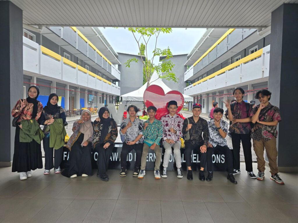 Mahasiswa HI UPN Veteran Jawa Timur Jalani International Credit Transfer (ICT) di UNISZA Malaysia