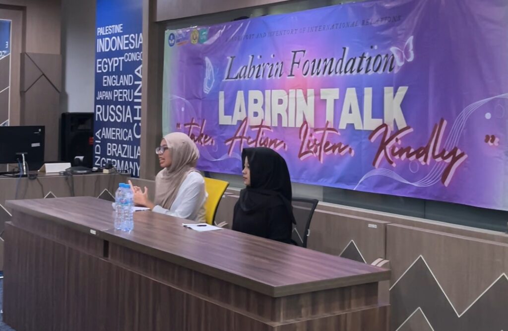 LABIRIN HI UPN Veteran Jawa Timur Gelar Seminar Kesehatan Mental bagi Mahasiswa