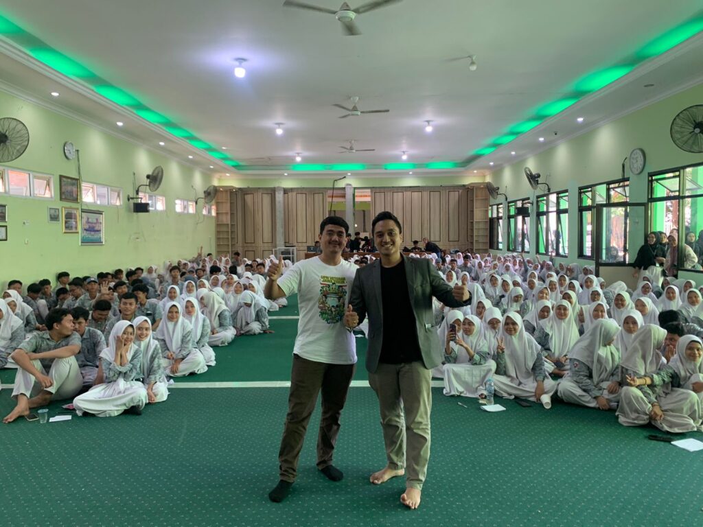 Prodi HI UPN “Veteran” Jatim Gelar Sosialisasi dan Promosi di MAN 1 Gresik